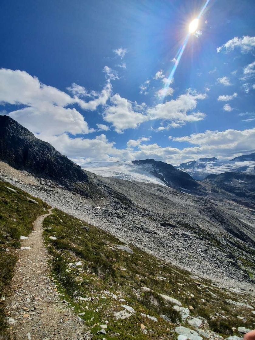 A sunny day in the heart of Glacier National Park.